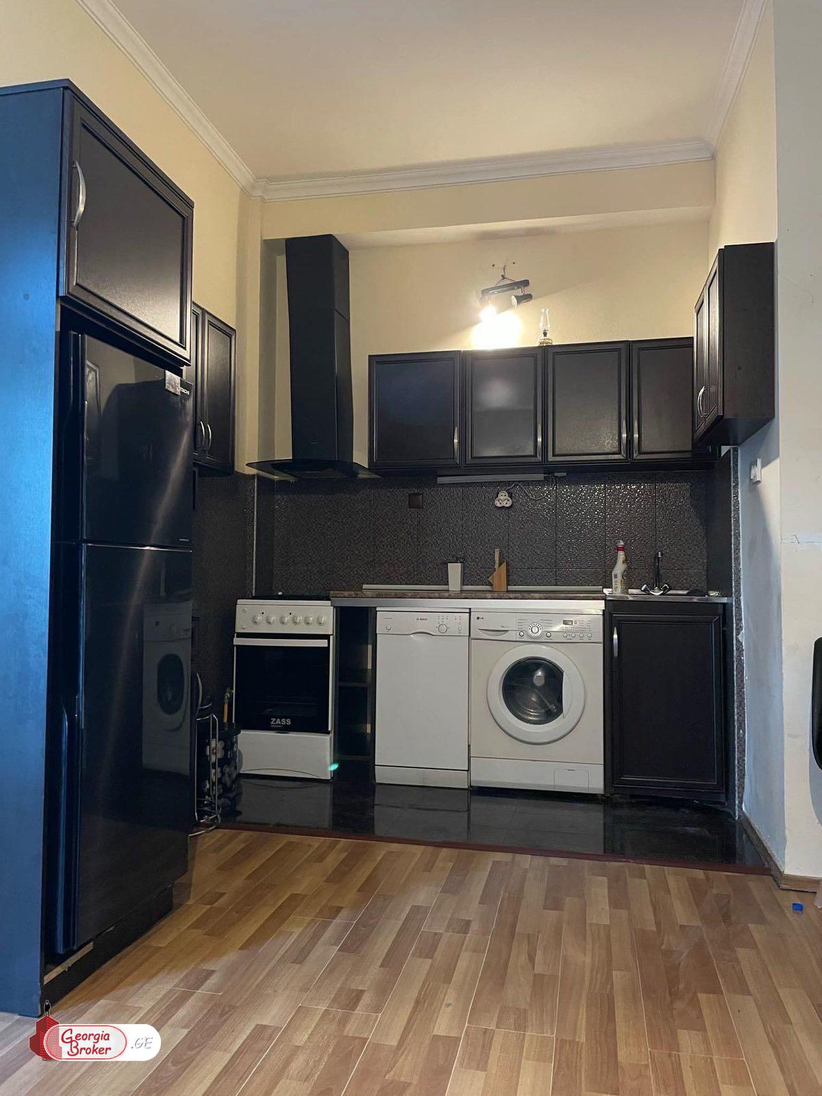 nearly repaired 2-room apartment for sale