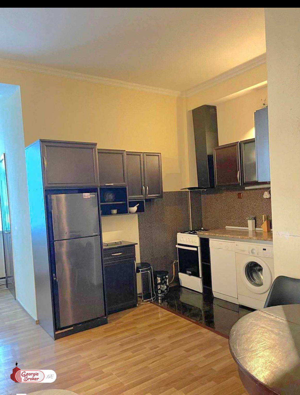 nearly repaired 2-room apartment for sale