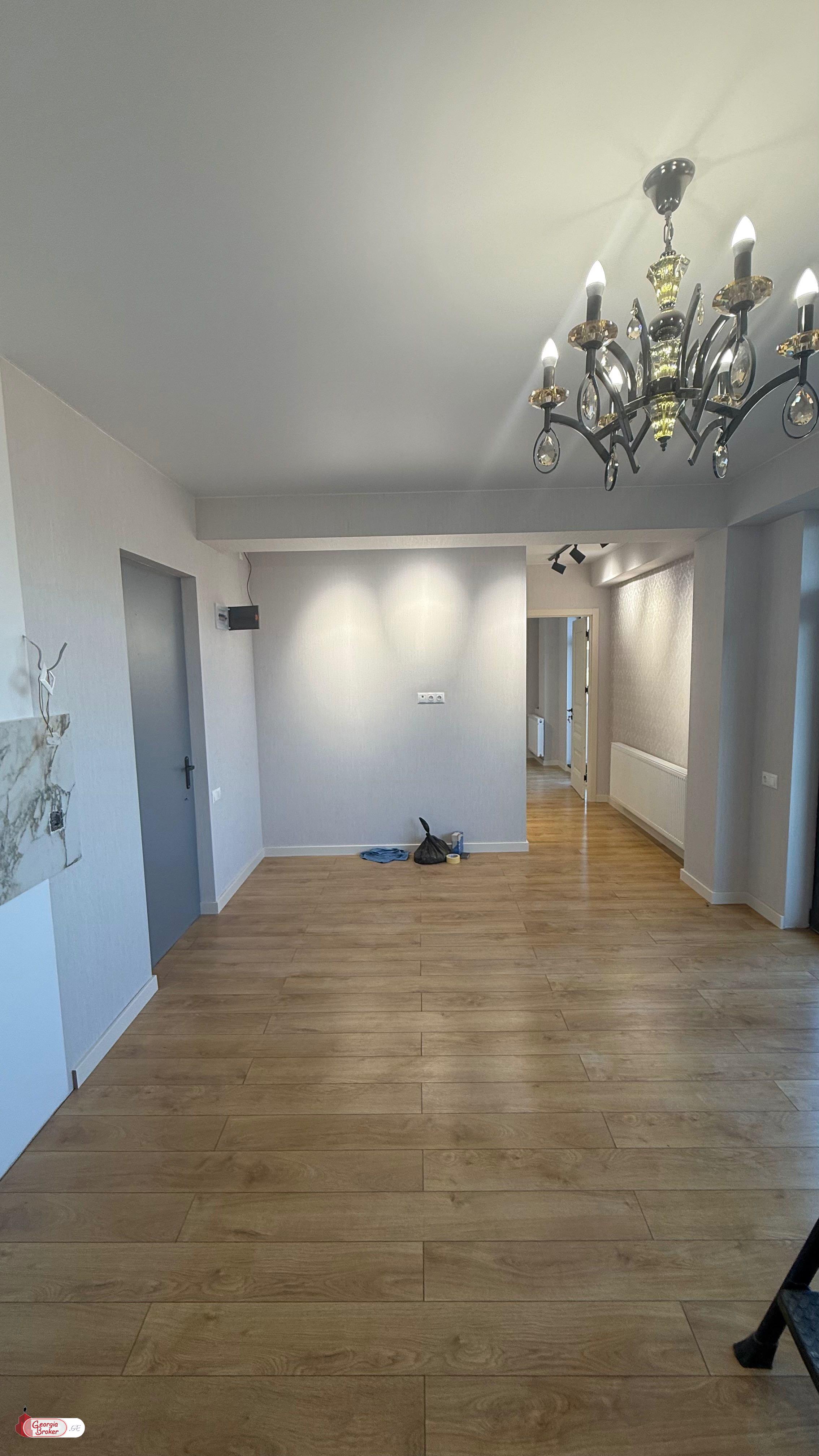 nearly repaired 2-room apartment for sale