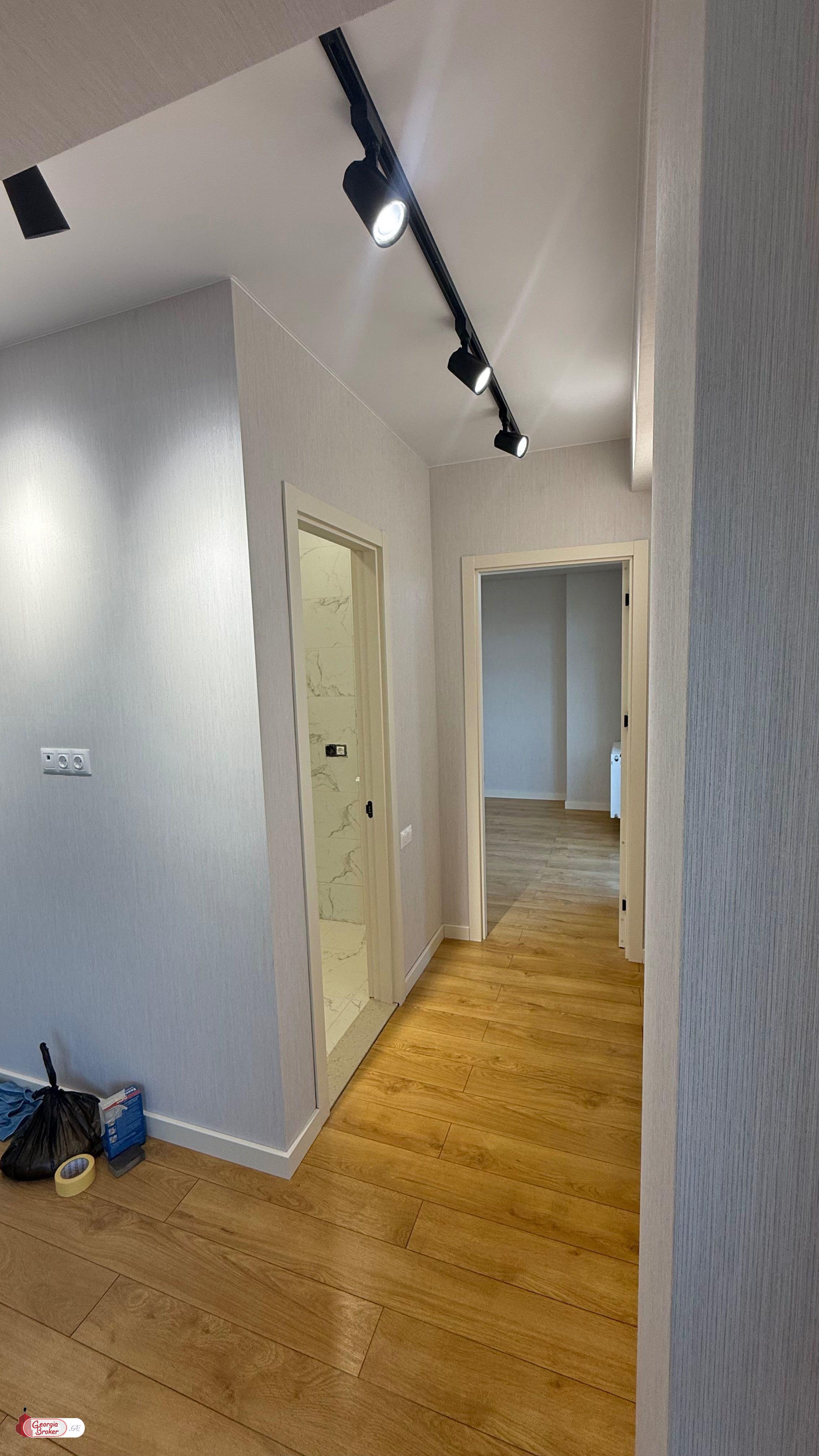 nearly repaired 2-room apartment for sale