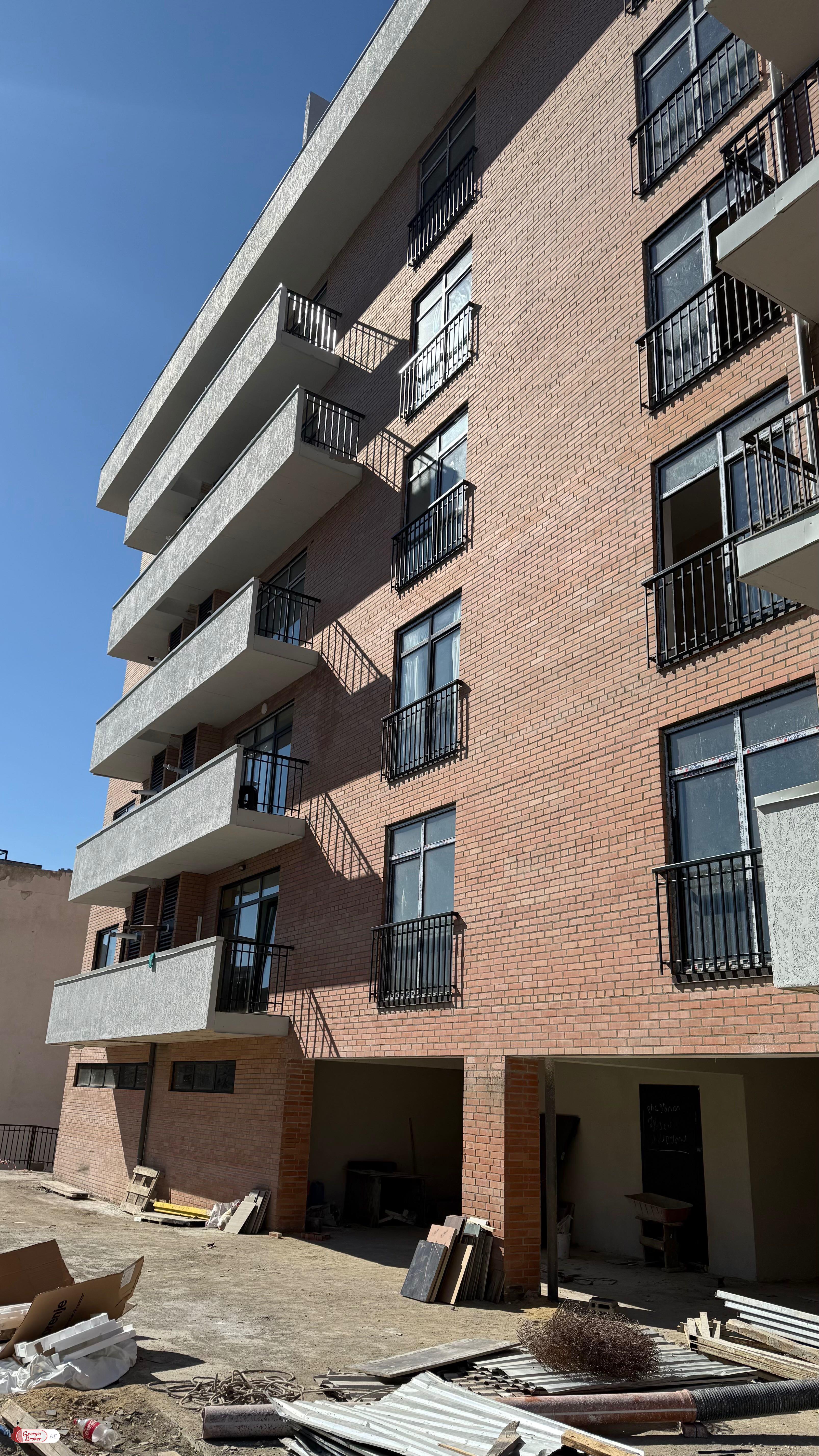 nearly repaired 2-room apartment for sale