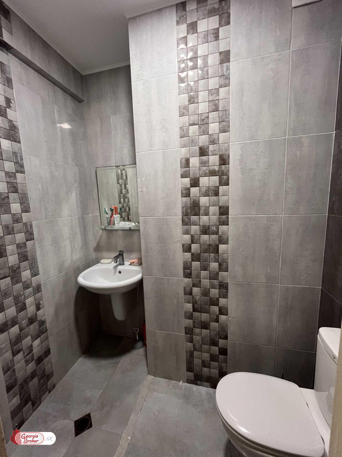 nearly repaired 3-room apartment for sale