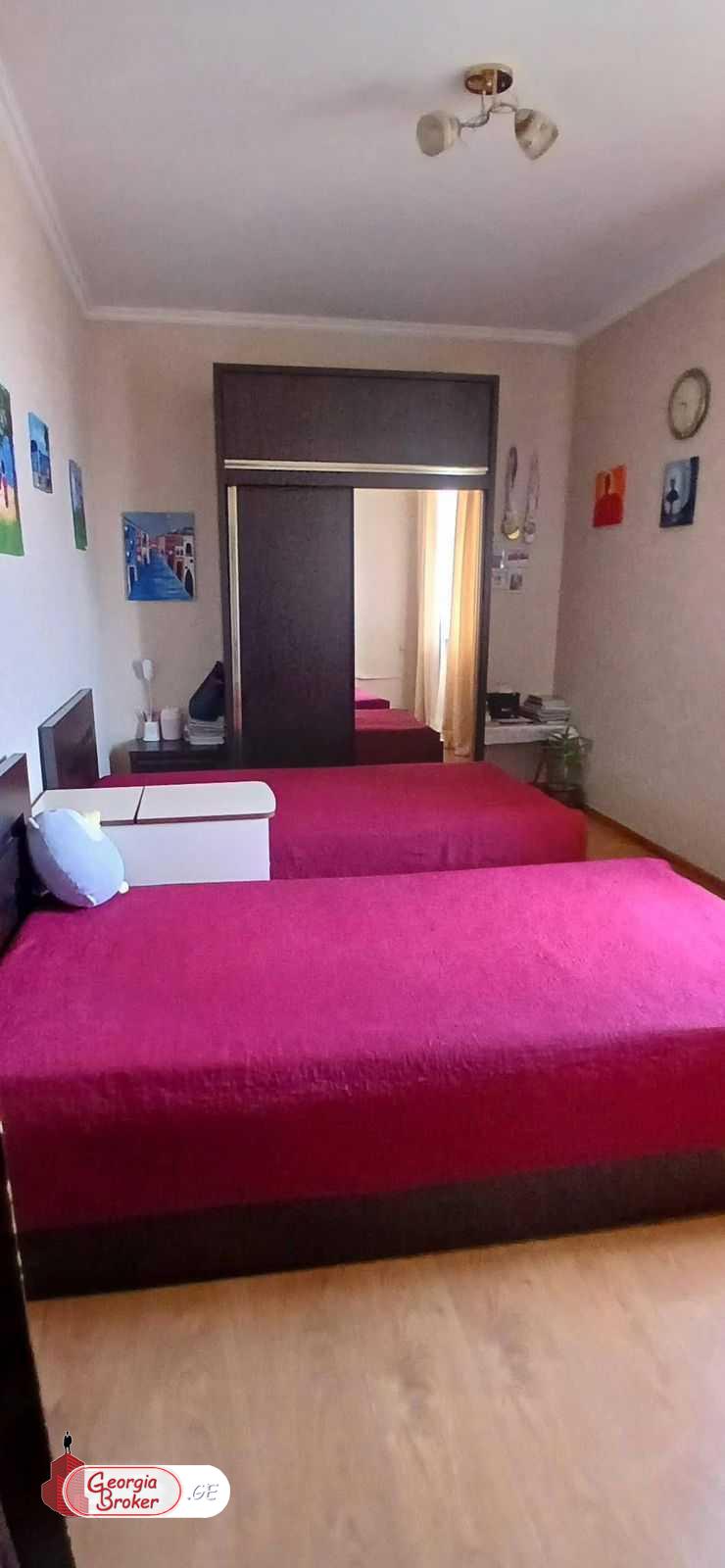 იყიდება ახალი გარემონტებული 3 ოთახიანი ბინა