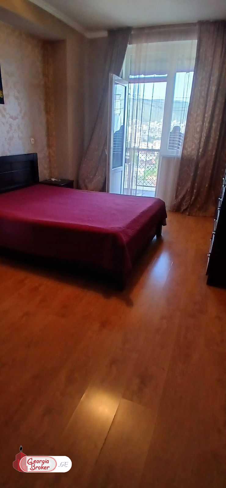 იყიდება ახალი გარემონტებული 3 ოთახიანი ბინა