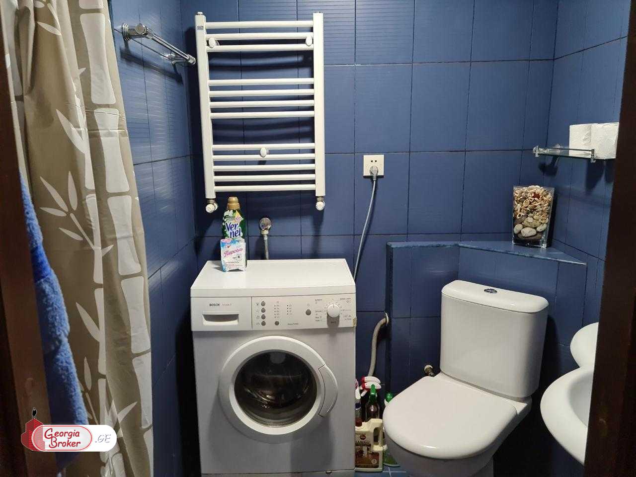 продается квартира с новым ремонтом 4-комнаты