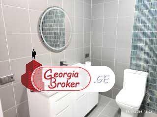 продается квартира с новым ремонтом 4-комнаты