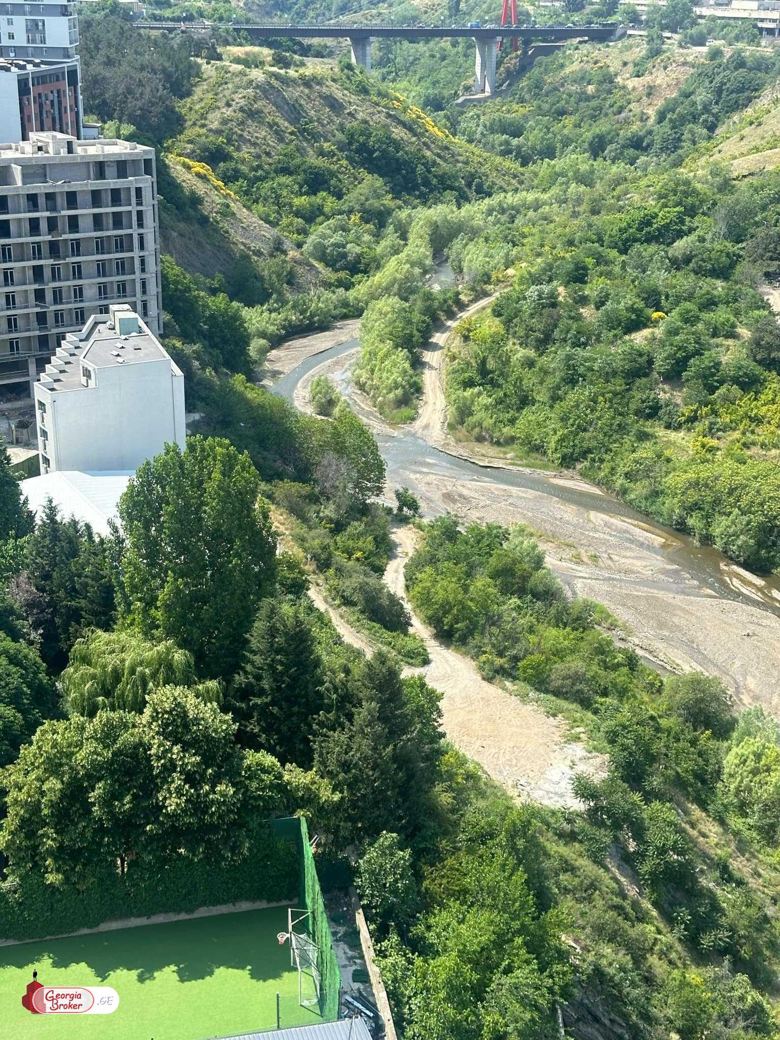 nearly repaired 2-room apartment for sale