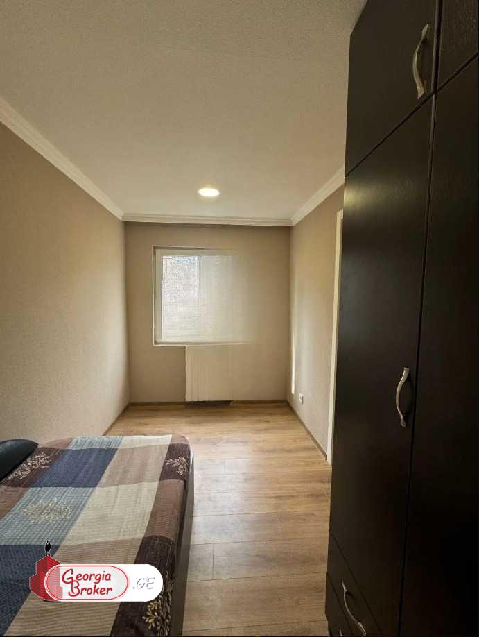 nearly repaired 5-room apartment for sale