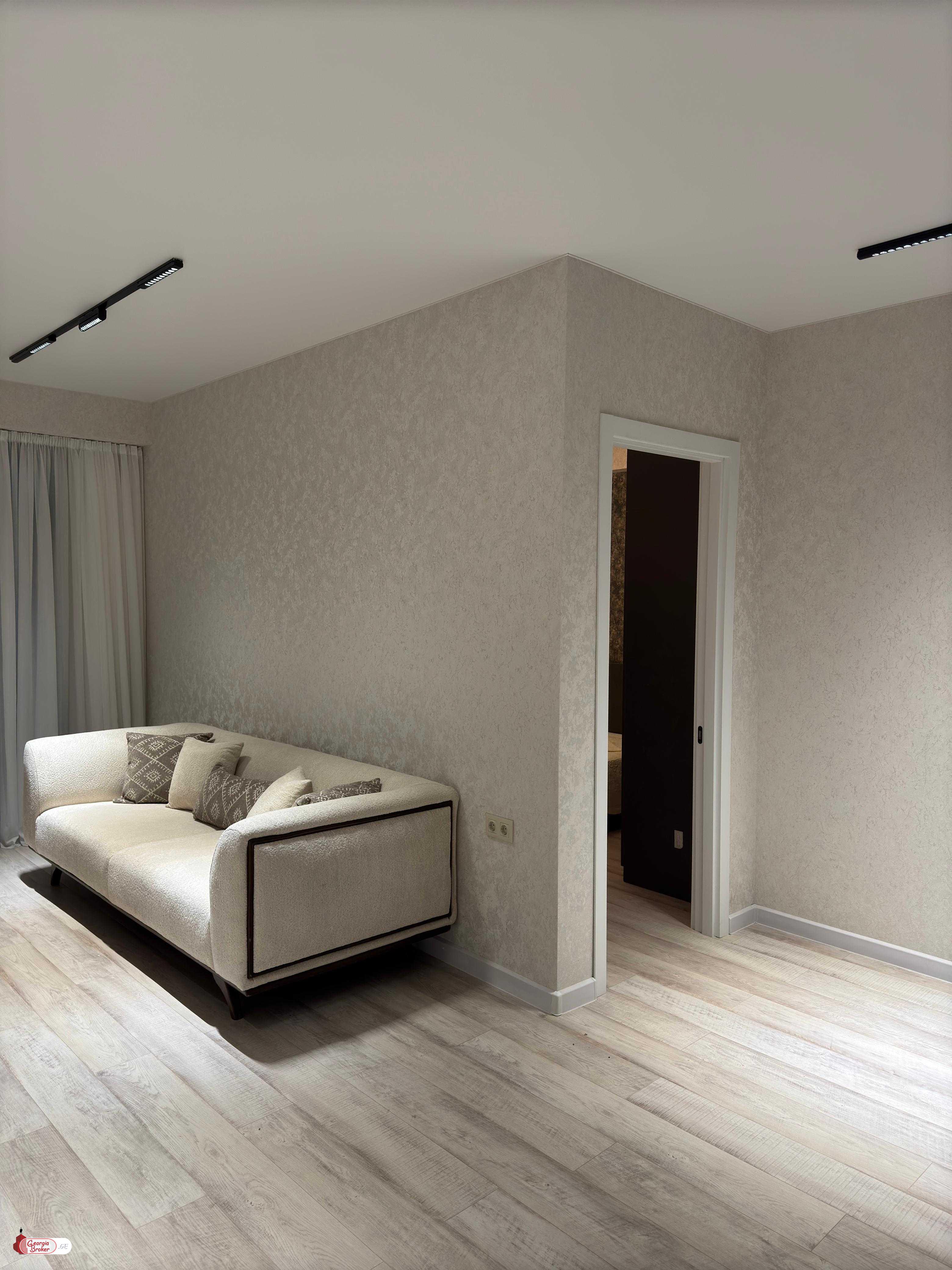 nearly repaired 3-room apartment for sale