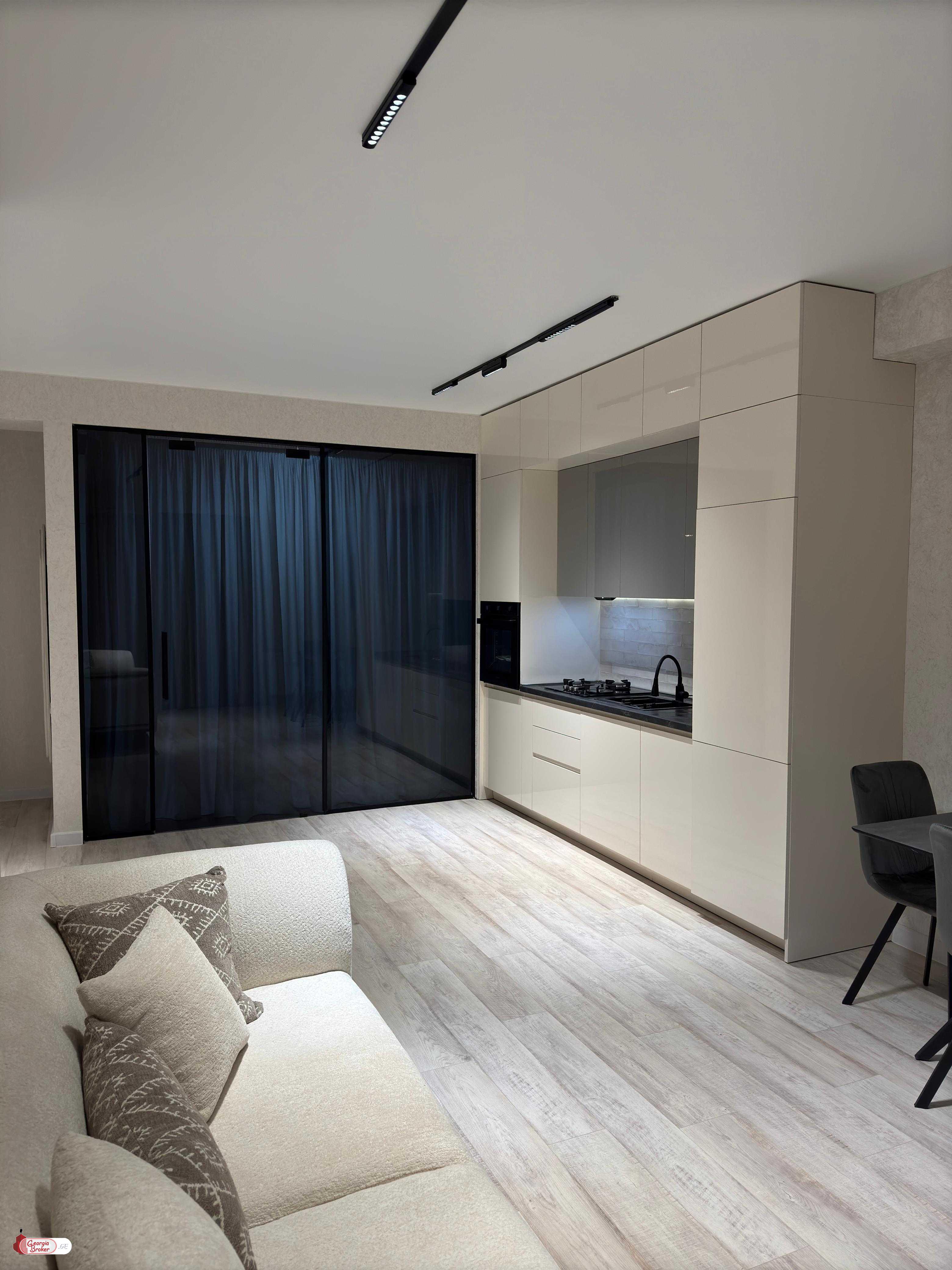 nearly repaired 3-room apartment for sale