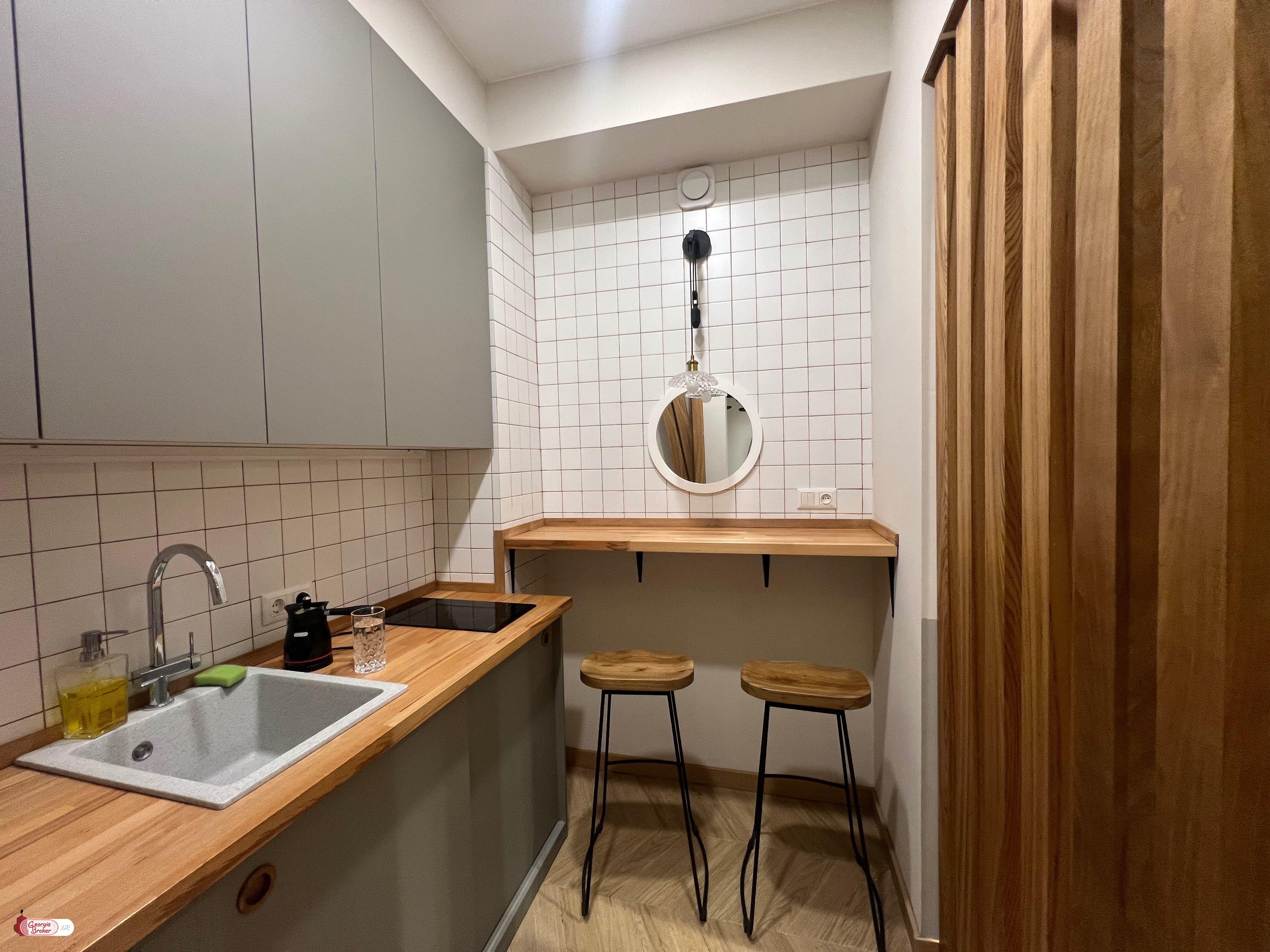 nearly repaired 2-room apartment for sale