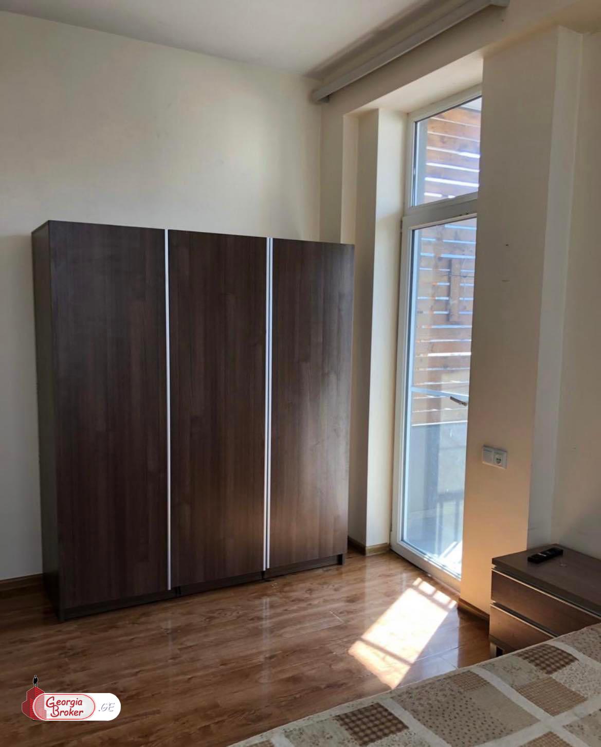 nearly repaired 3-room apartment for sale