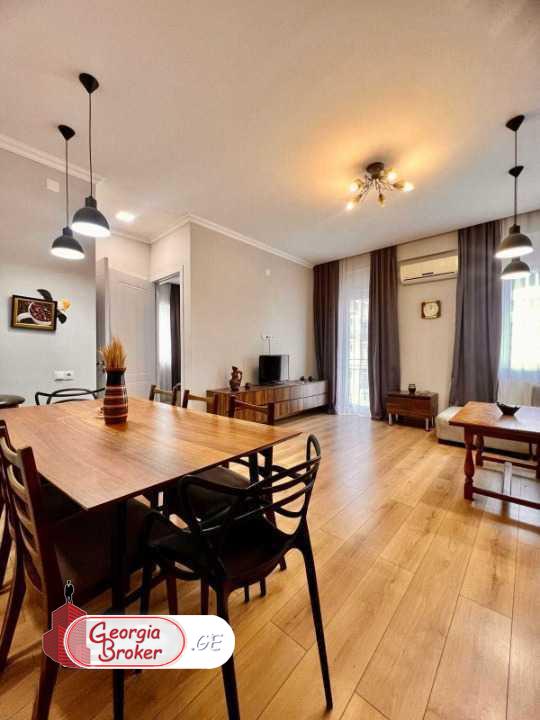 nearly repaired 3-room apartment for sale