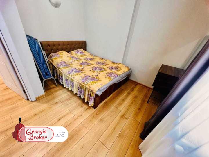 nearly repaired 3-room apartment for sale