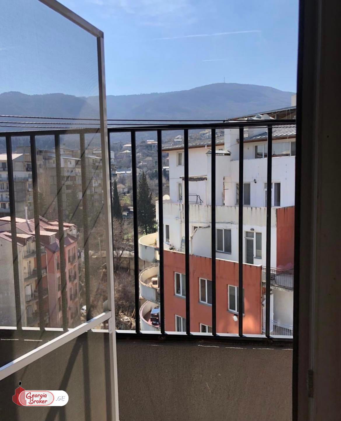 nearly repaired 3-room apartment for sale