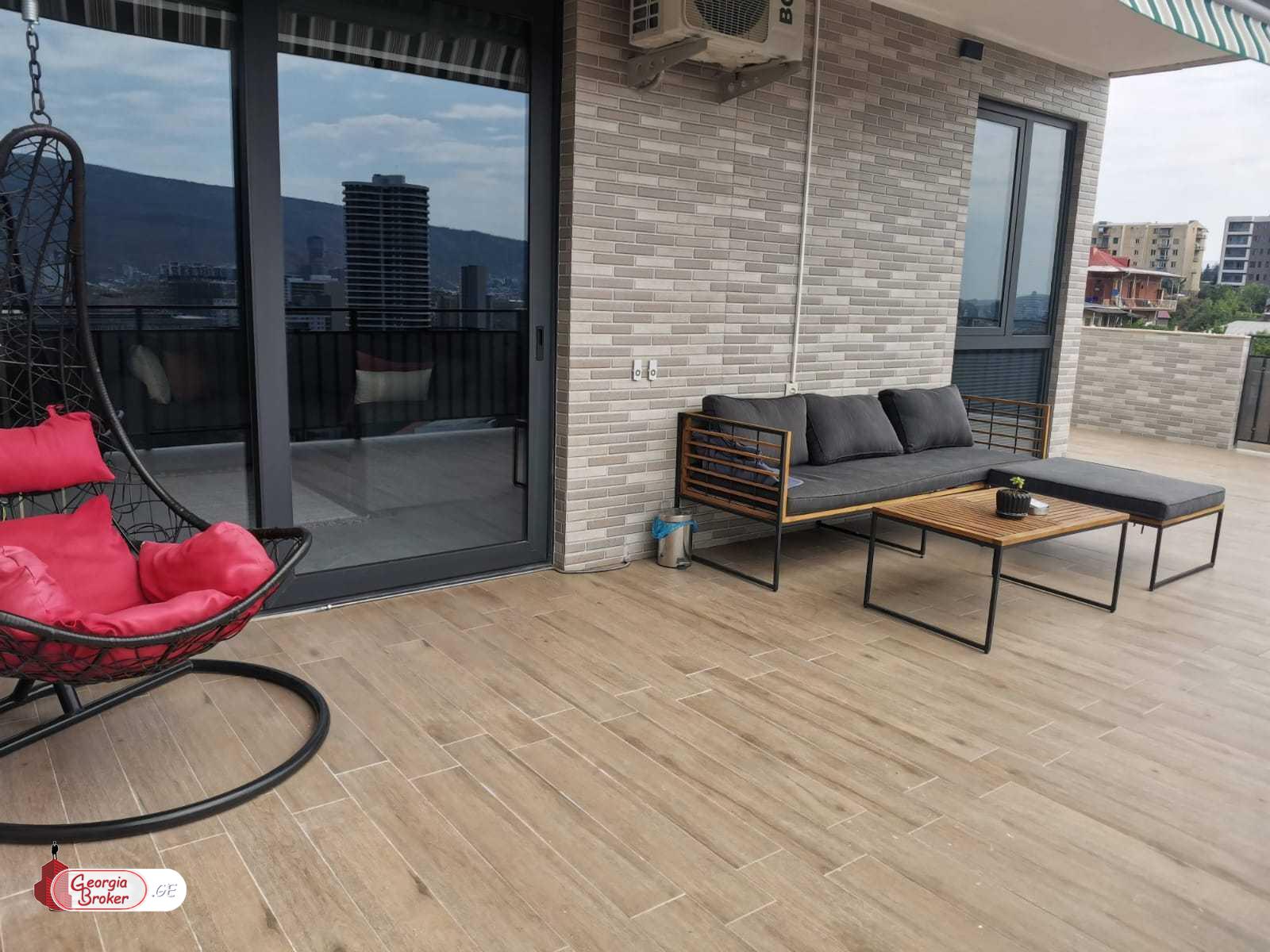 იყიდება ახალი გარემონტებული 3 ოთახიანი ბინა