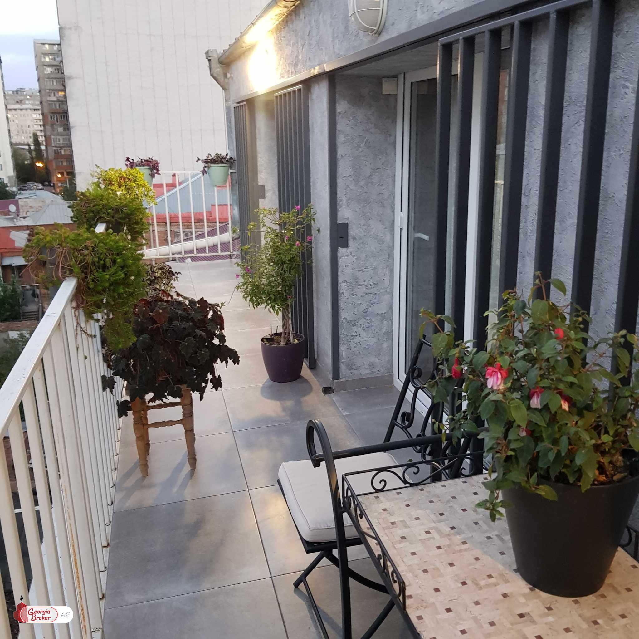 nearly repaired 5-room apartment for sale