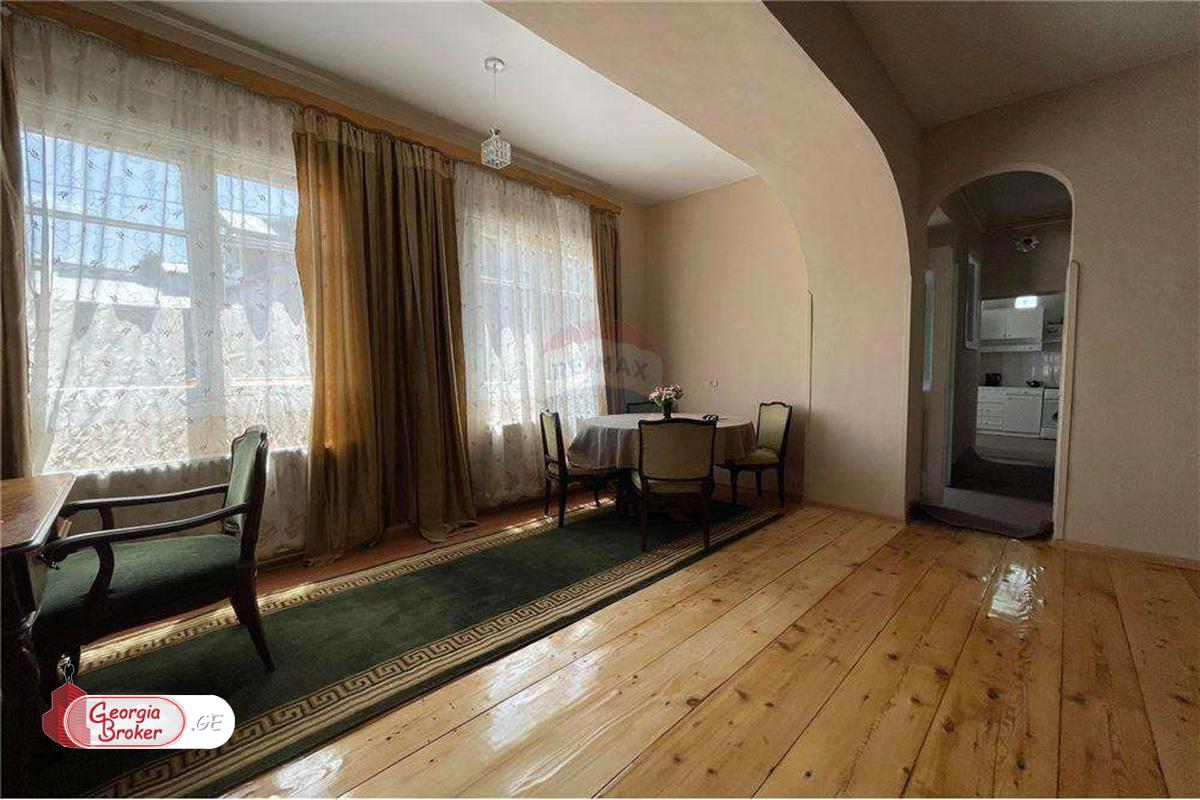 nearly repaired 5-room apartment for sale