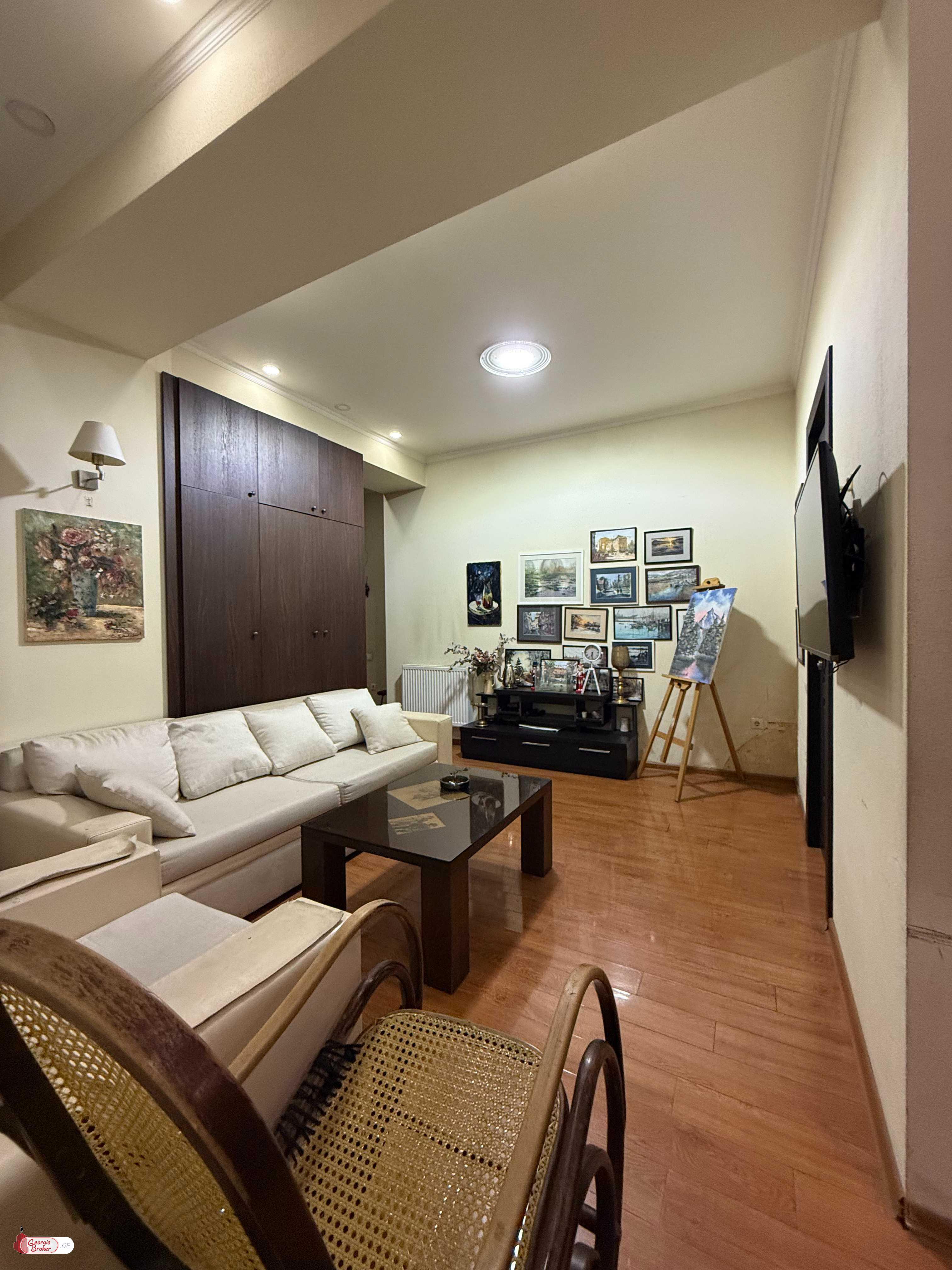 იყიდება ახალი გარემონტებული 3 ოთახიანი ბინა