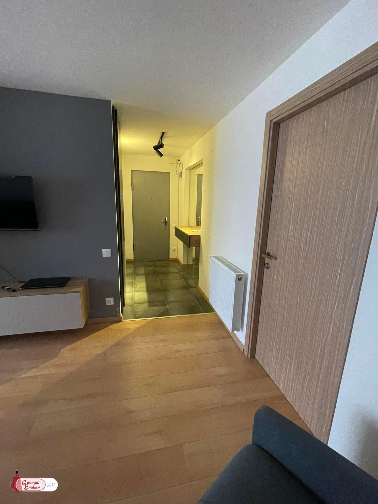 nearly repaired 3-room apartment for sale