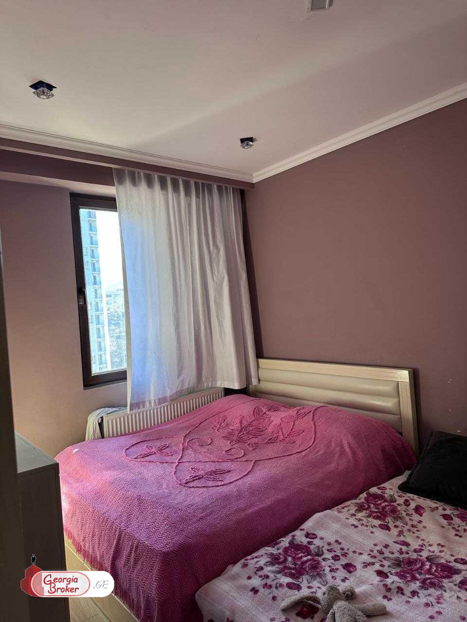 იყიდება ახალი გარემონტებული 3 ოთახიანი ბინა