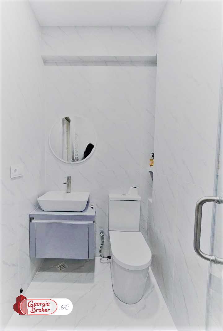 nearly repaired 2-room apartment for sale