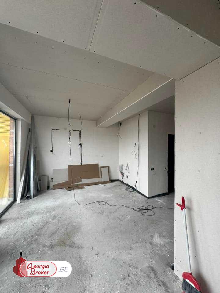 nearly repaired 3-room apartment for sale