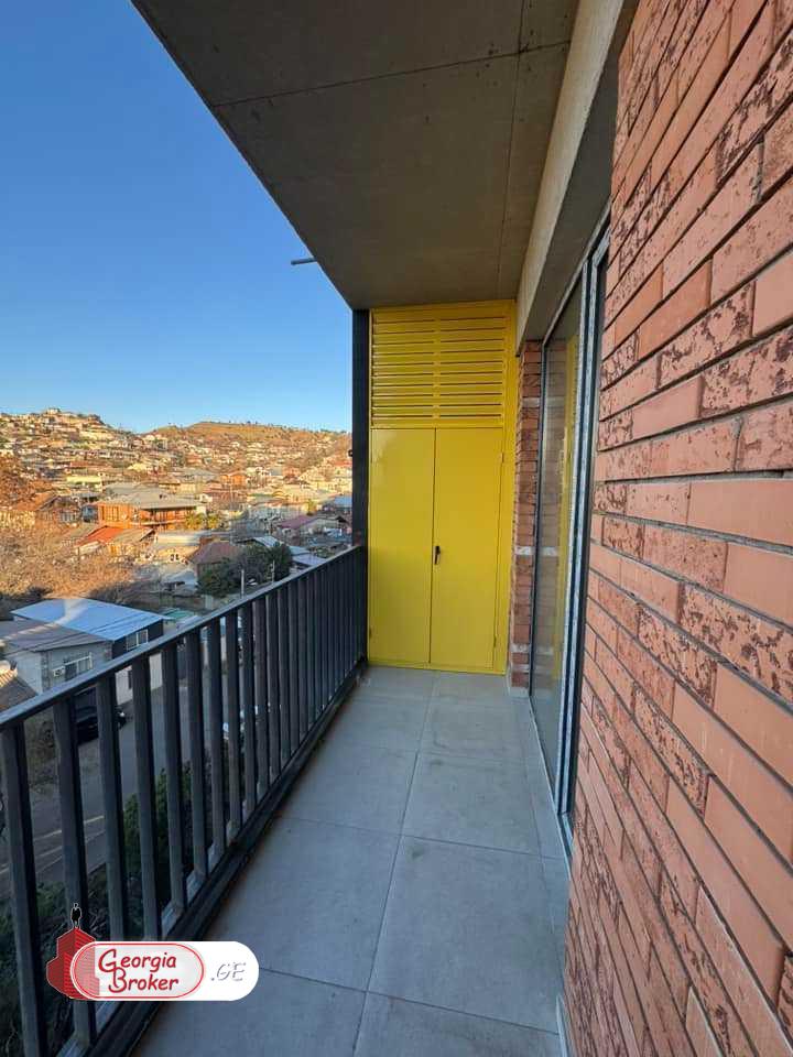 nearly repaired 3-room apartment for sale