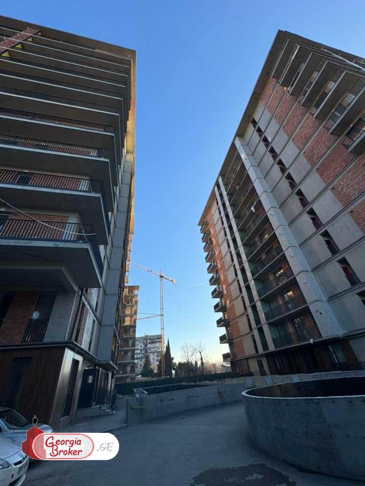 nearly repaired 3-room apartment for sale