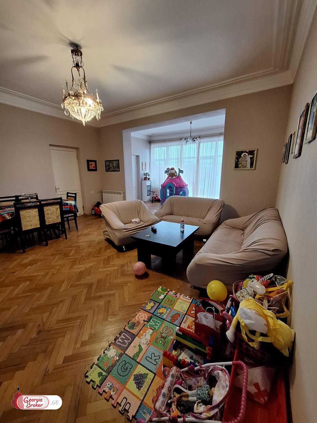 nearly repaired 3-room apartment for sale