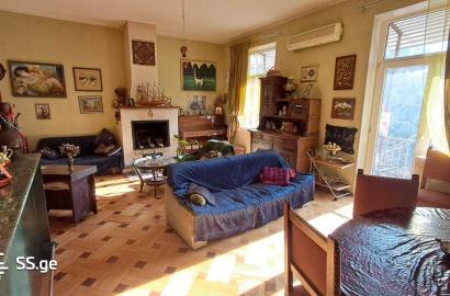 продается квартира с новым ремонтом 3-комнаты