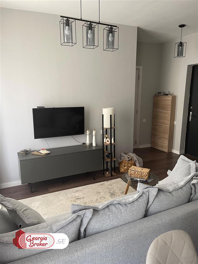 nearly repaired 2-room apartment for sale