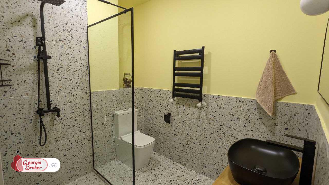 nearly repaired 3-room apartment for sale