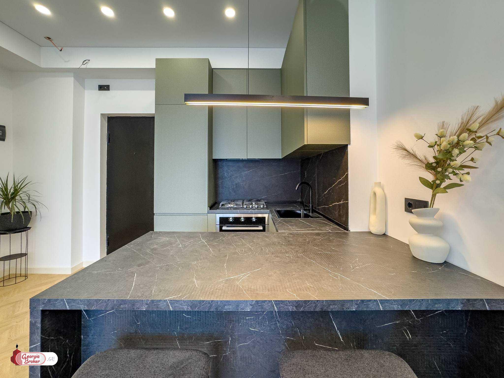 продается квартира с новым ремонтом 2-комнаты