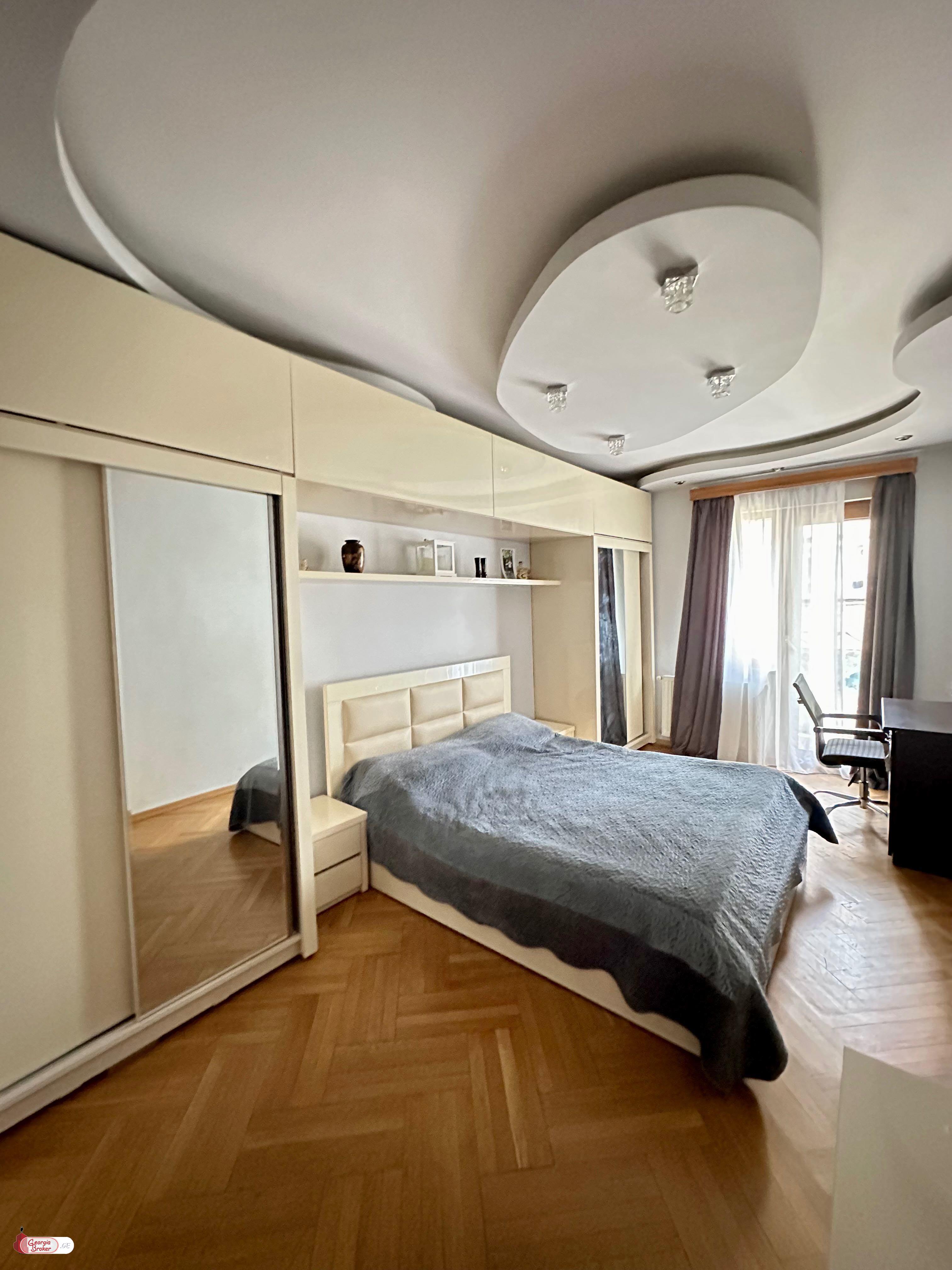 nearly repaired 3-room apartment for sale