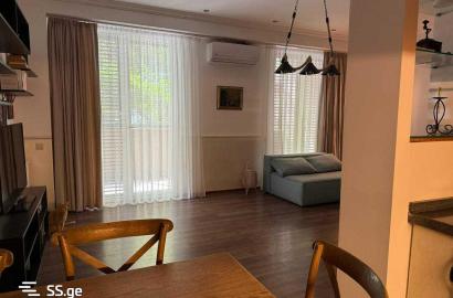 продается квартира с новым ремонтом 3-комнаты