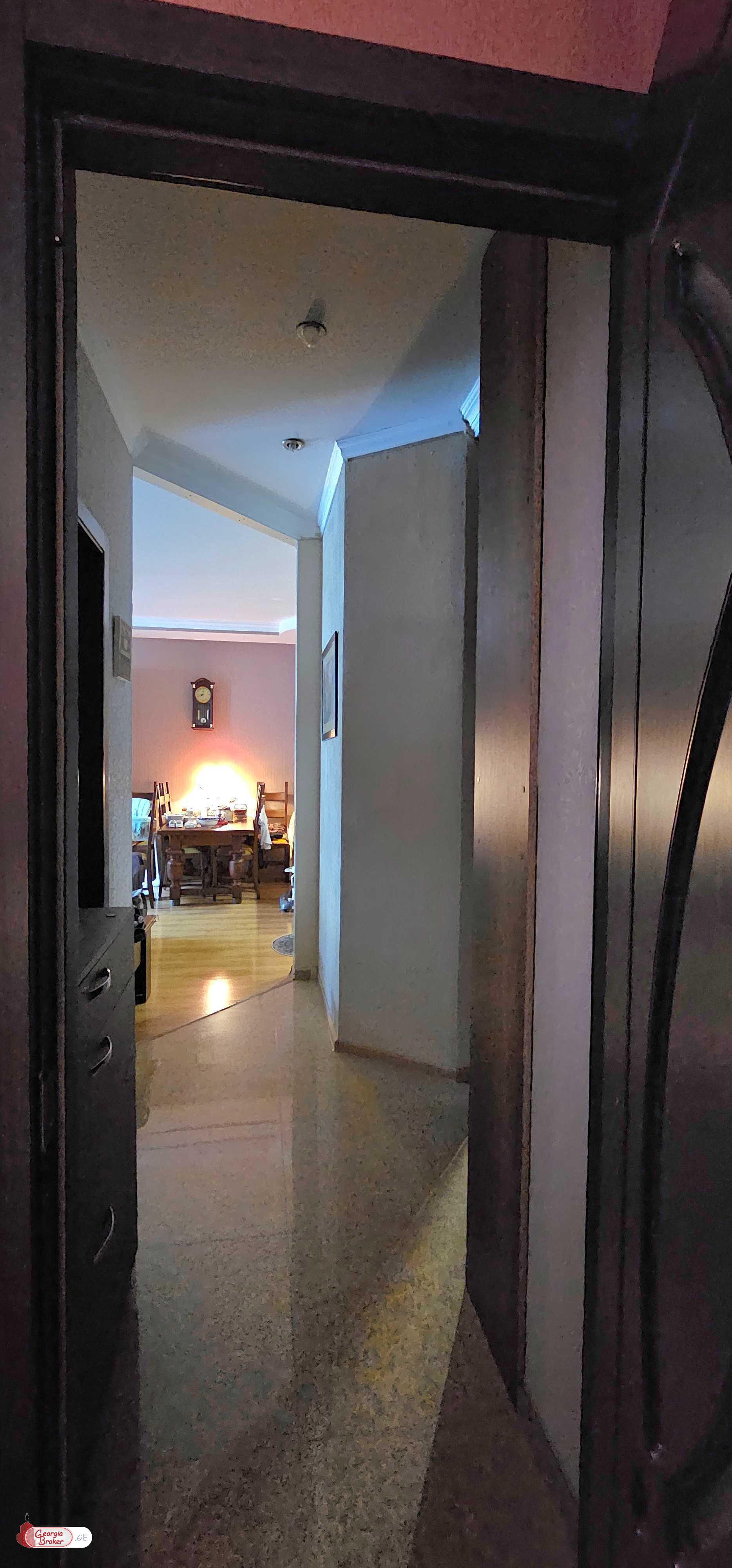 nearly repaired 3-room apartment for sale