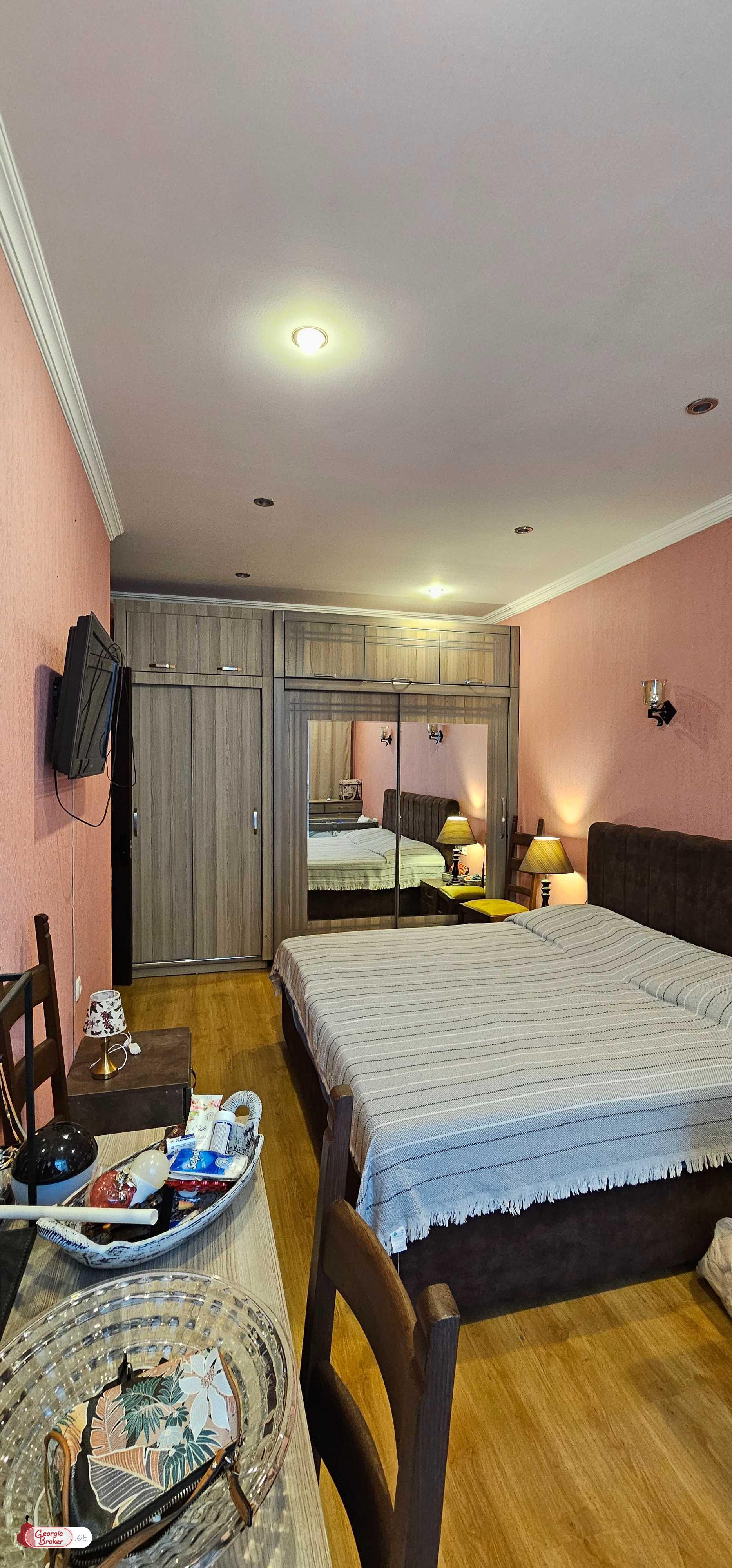 nearly repaired 3-room apartment for sale