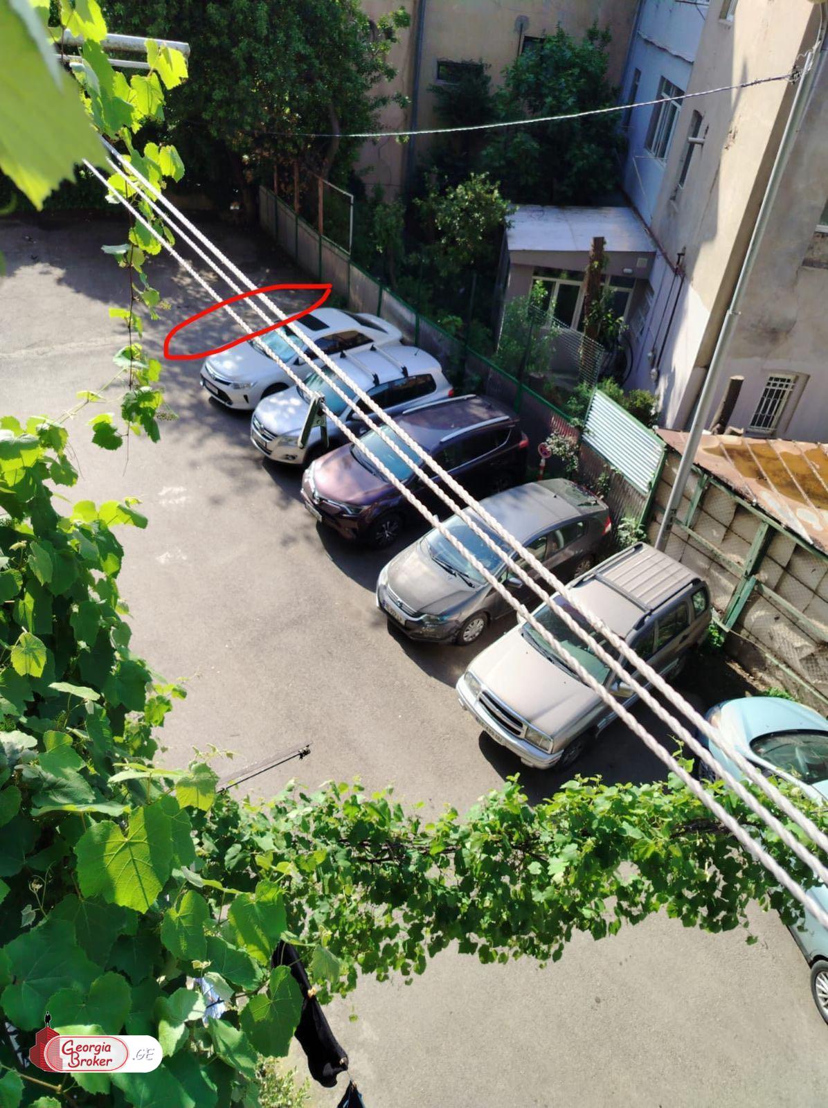 продается квартира с новым ремонтом 4-комнаты