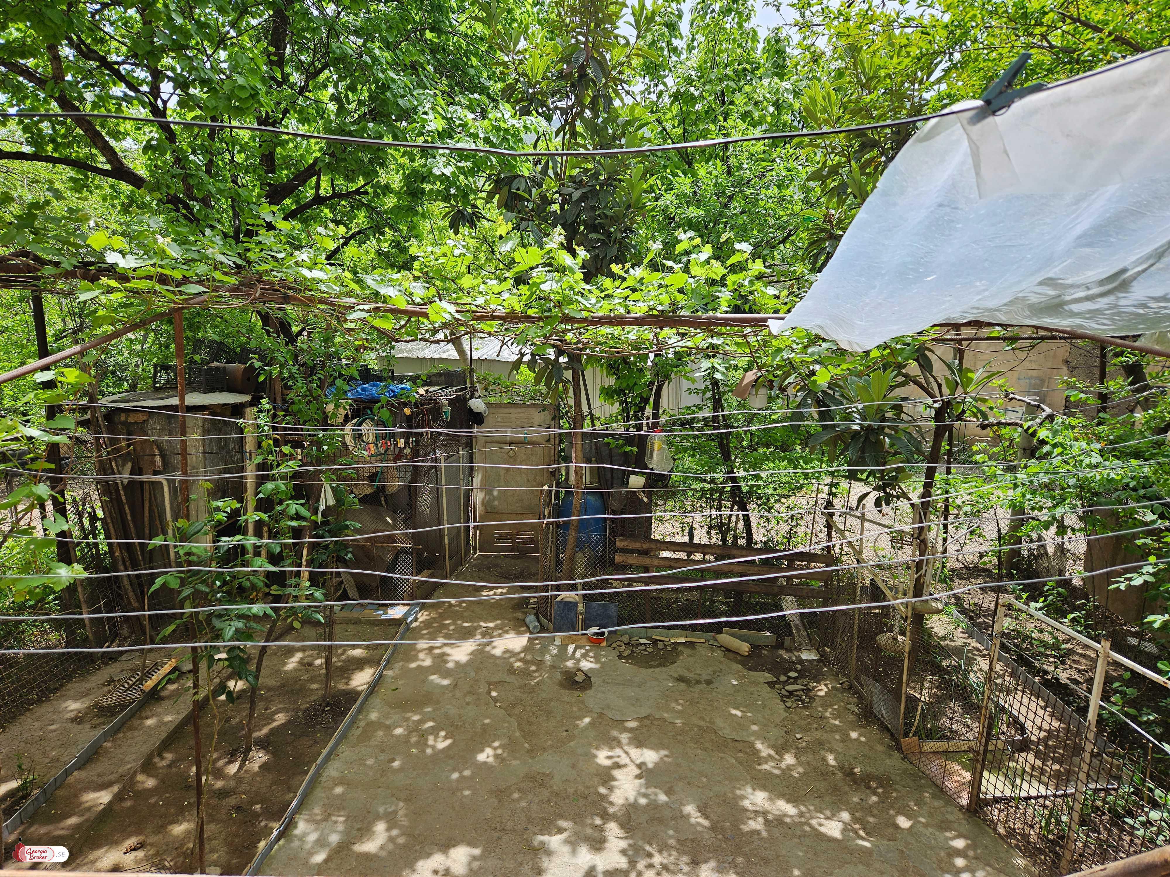 продается квартира с новым ремонтом 5-комнат