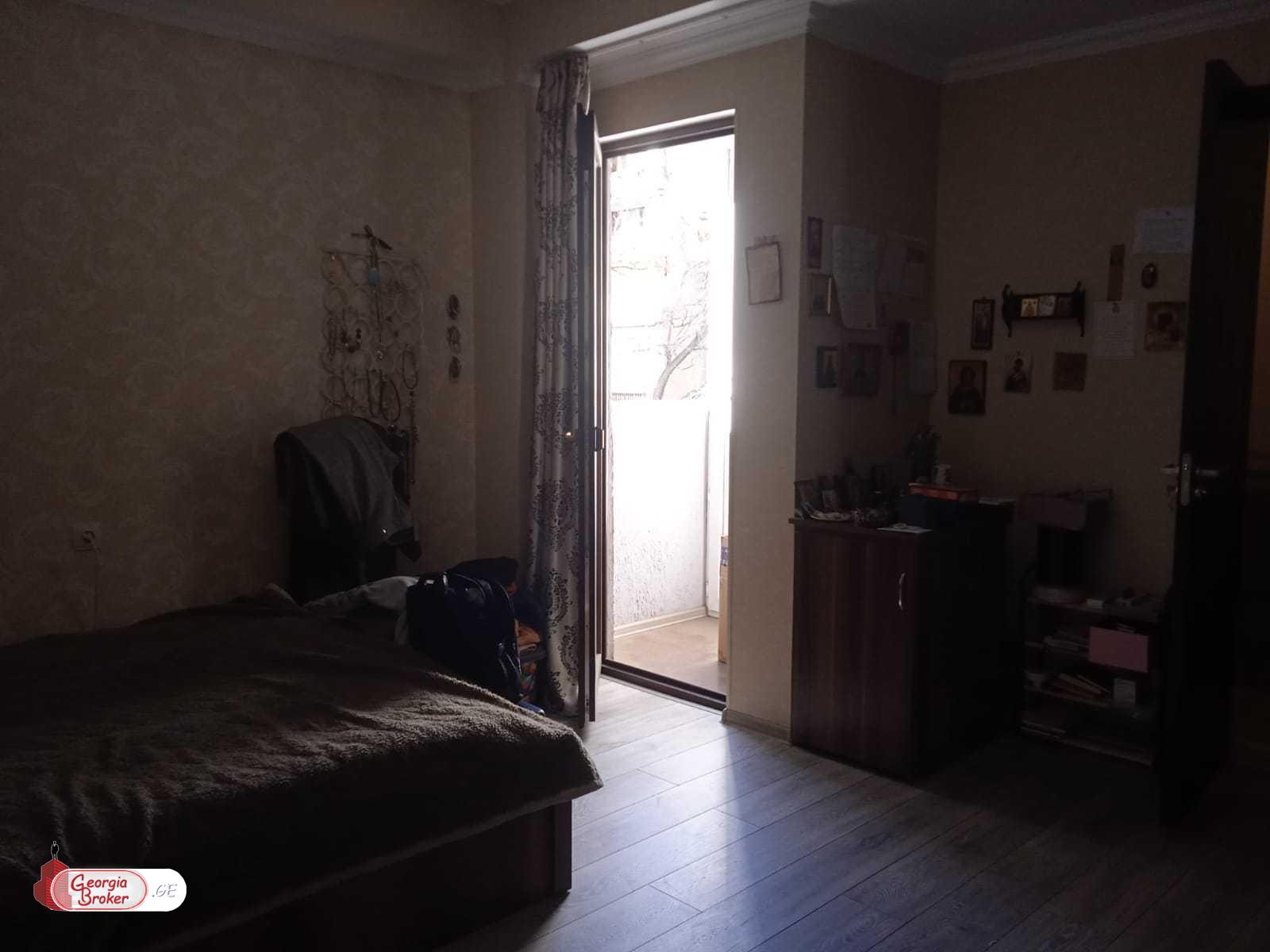 nearly repaired 4-room apartment for sale