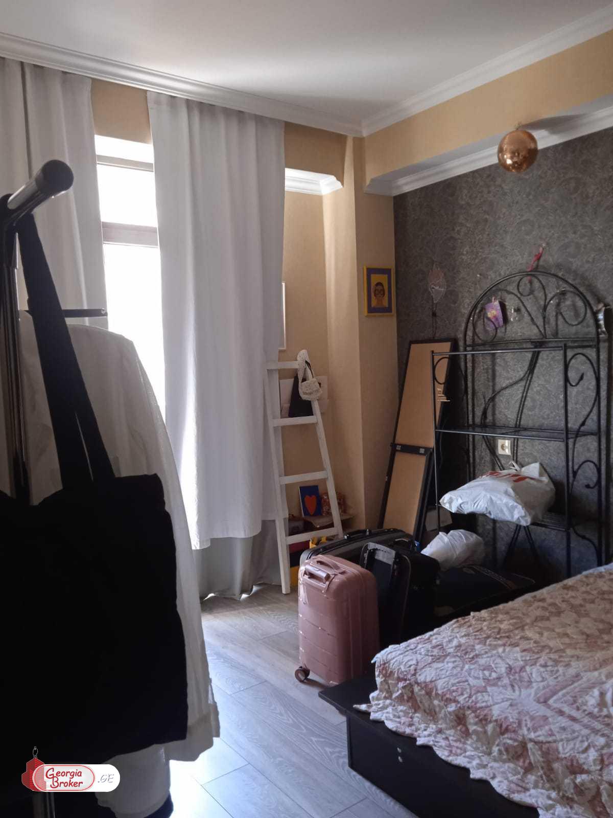 nearly repaired 4-room apartment for sale