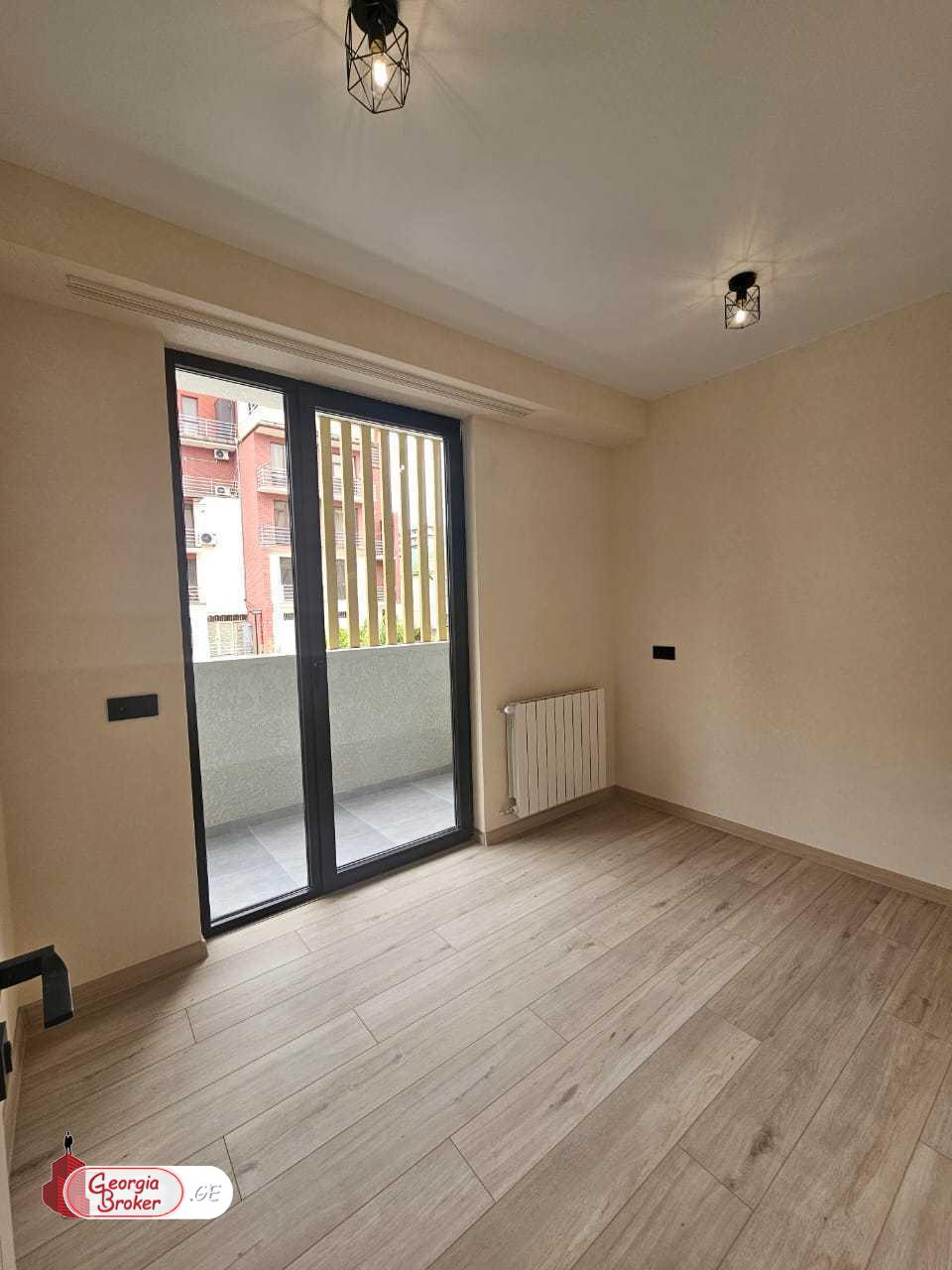 nearly repaired 3-room apartment for sale