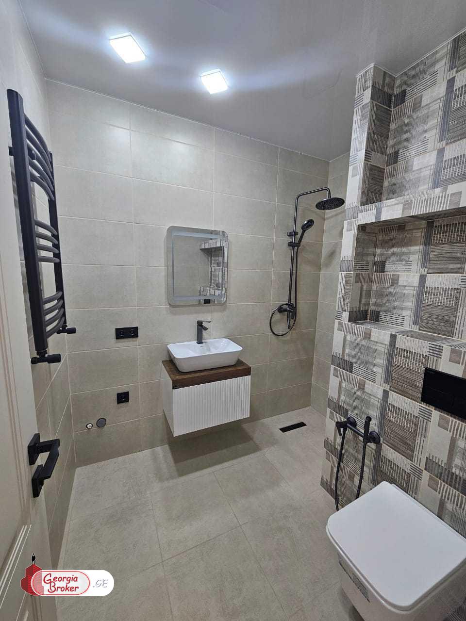 nearly repaired 3-room apartment for sale