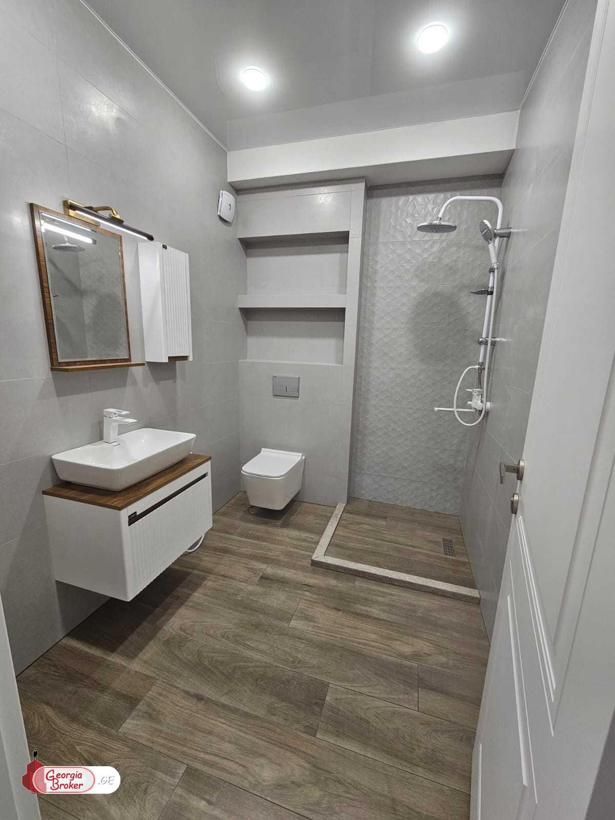 nearly repaired 3-room apartment for sale