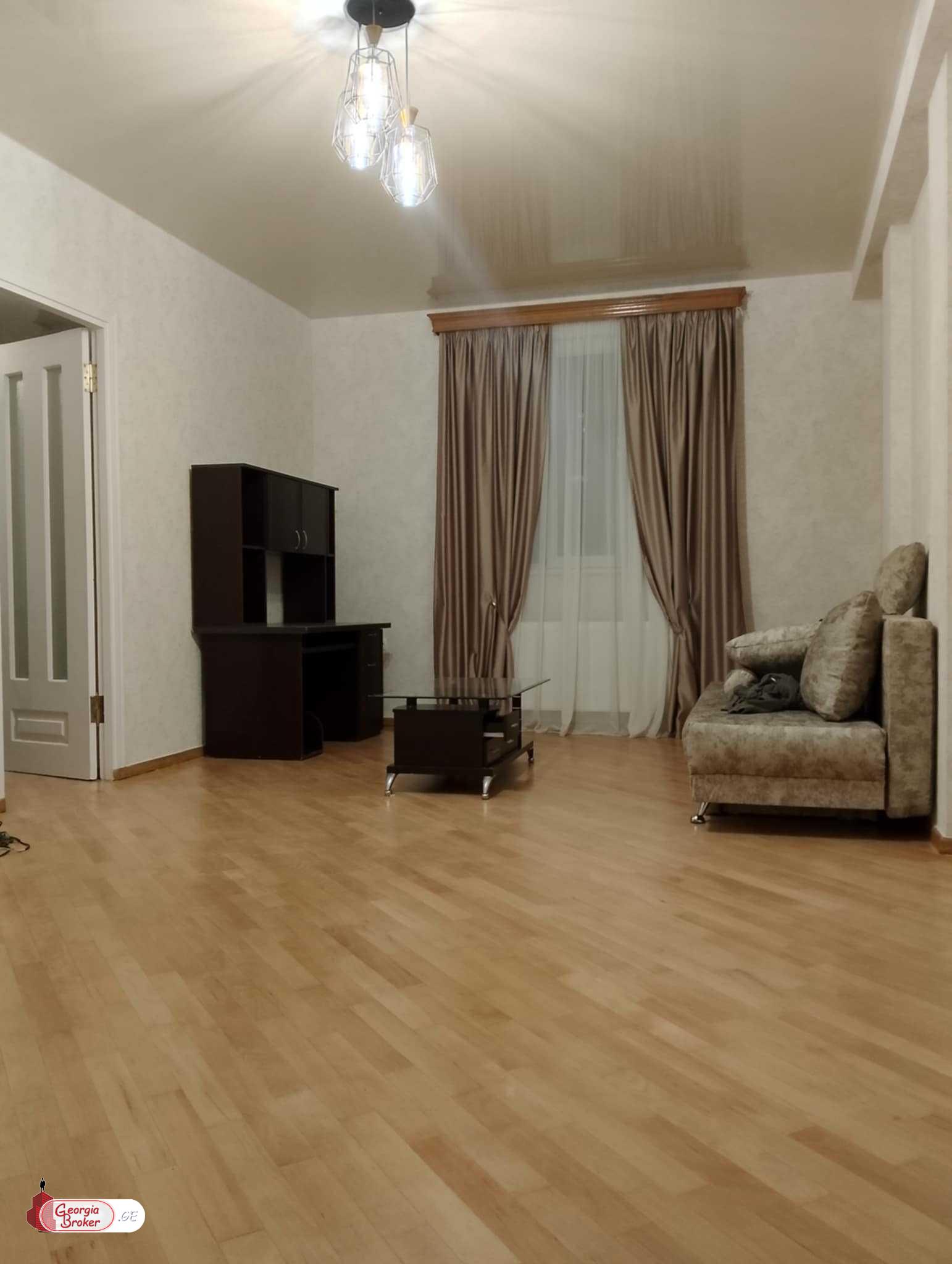 nearly repaired 3-room apartment for sale