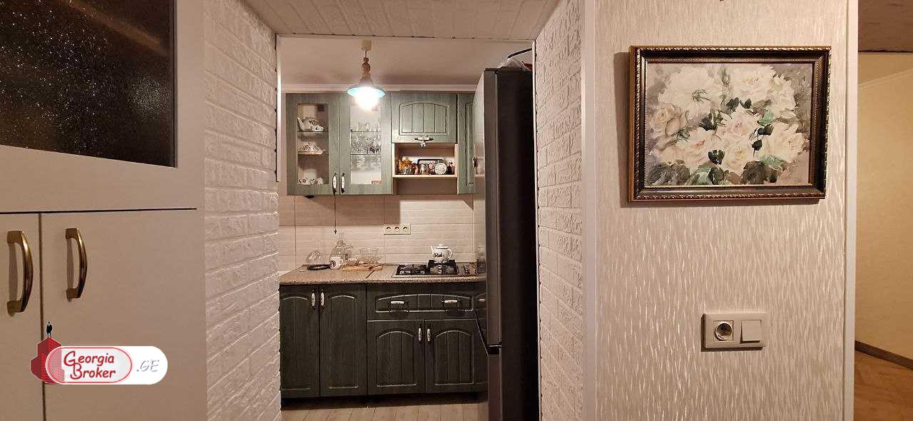 nearly repaired 3-room apartment for sale