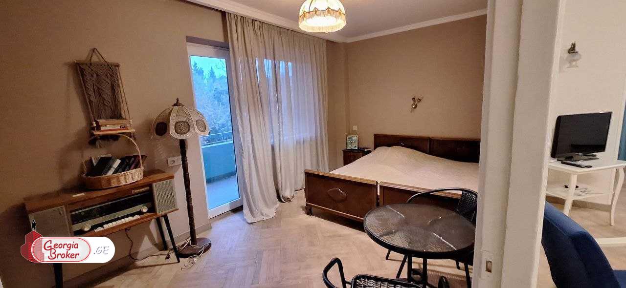 nearly repaired 3-room apartment for sale