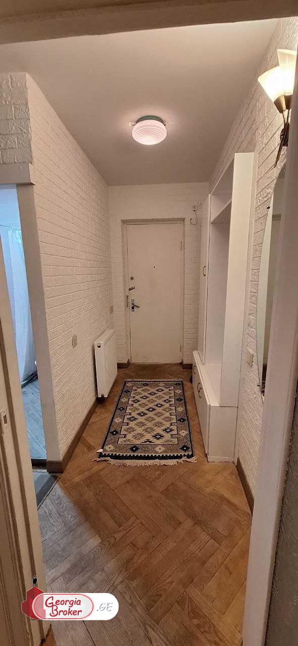nearly repaired 3-room apartment for sale