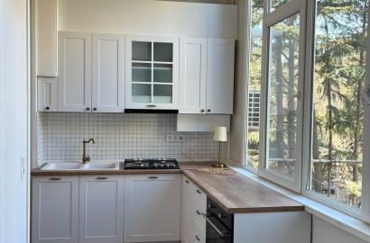 nearly repaired 3-room apartment for sale